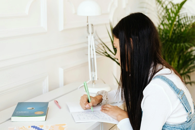 Thesis Writing Help for College Students in Ajman