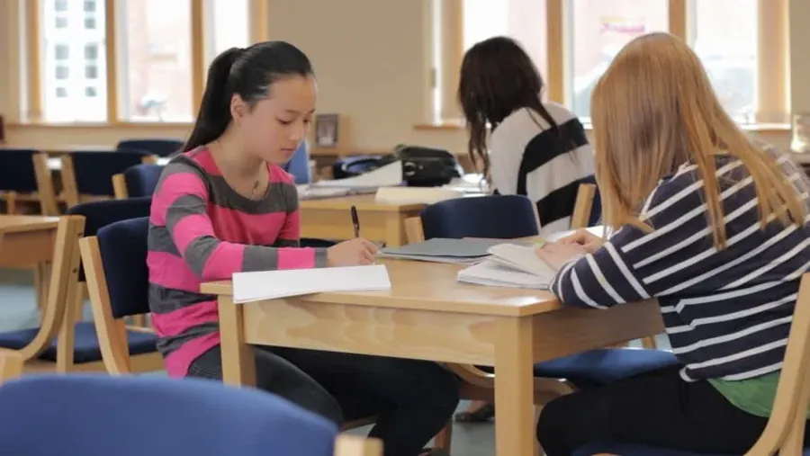 Age Limit for University Admission in UAE: The Complete Guide